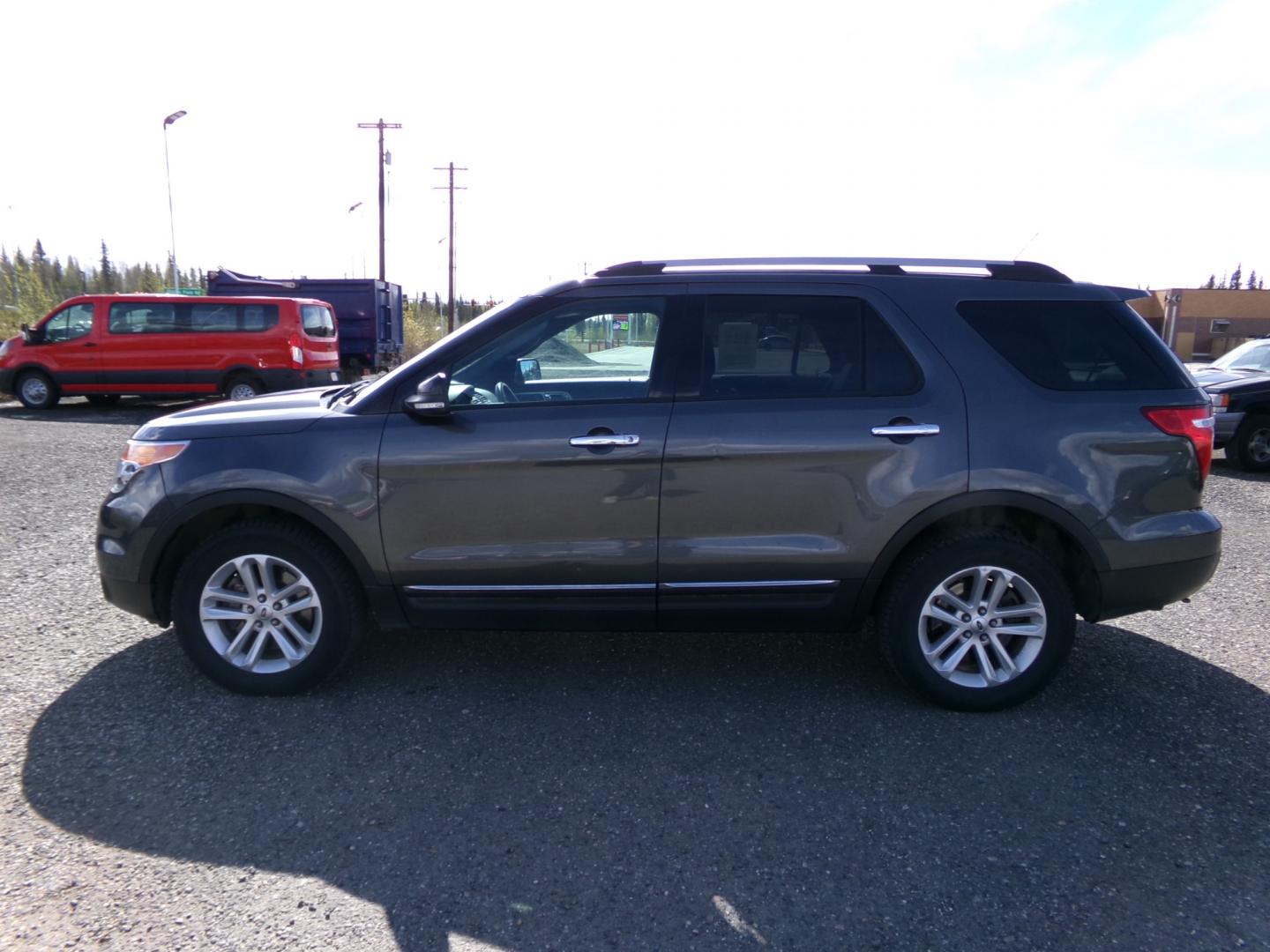 2015 Grey Ford Explorer (1FM5K8D81FG) , located at 2630 Philips Field Rd., Fairbanks, AK, 99709, (907) 458-0593, 64.848068, -147.780609 - Photo#2